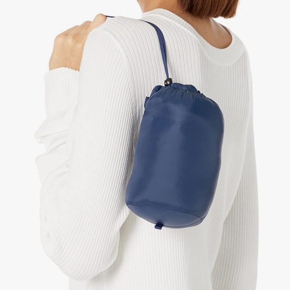 NWT Amazon essentials puffer jacket with hood. - Picture 8 of 8